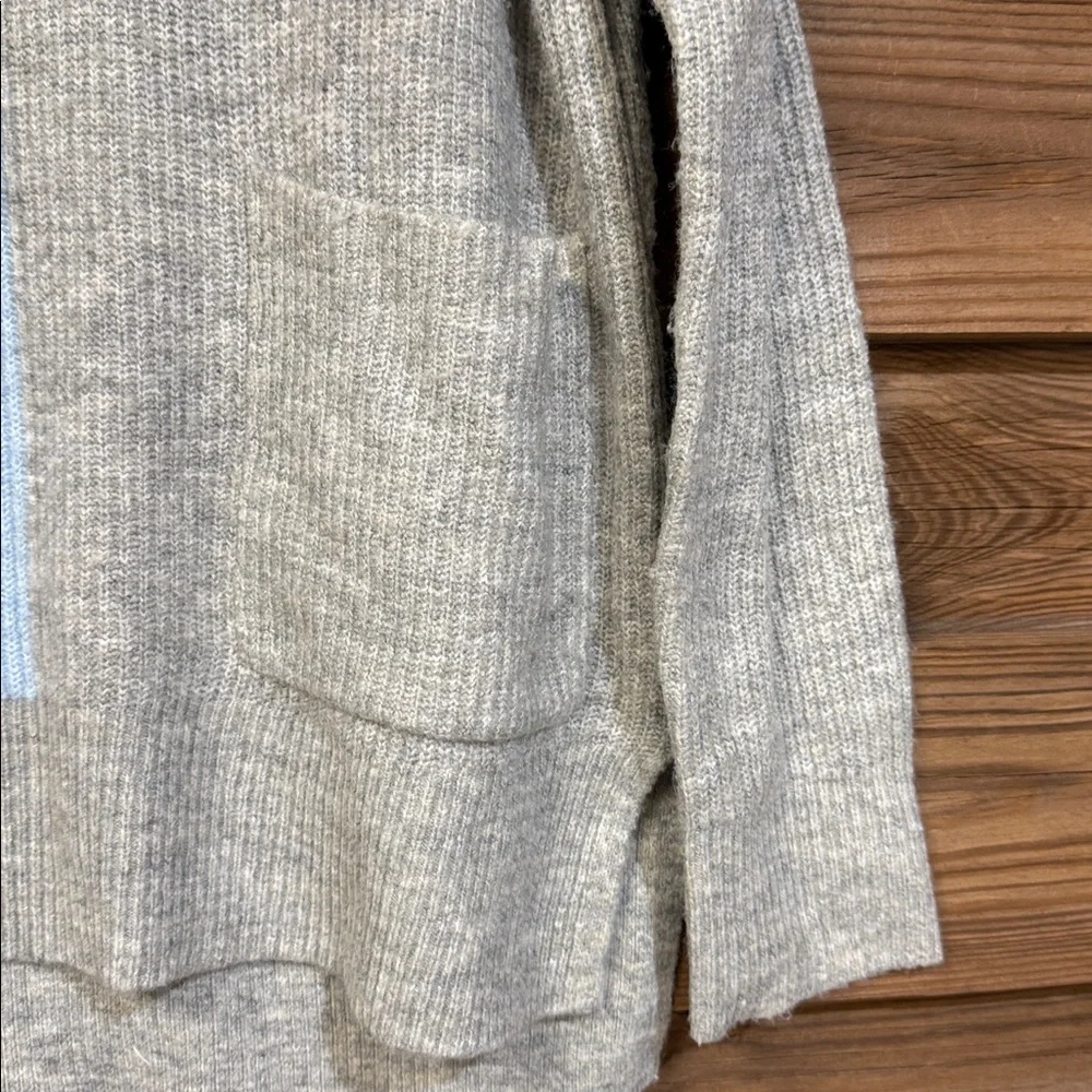 Hem & Thread Colorblock Sweater - Picture 3 of 5